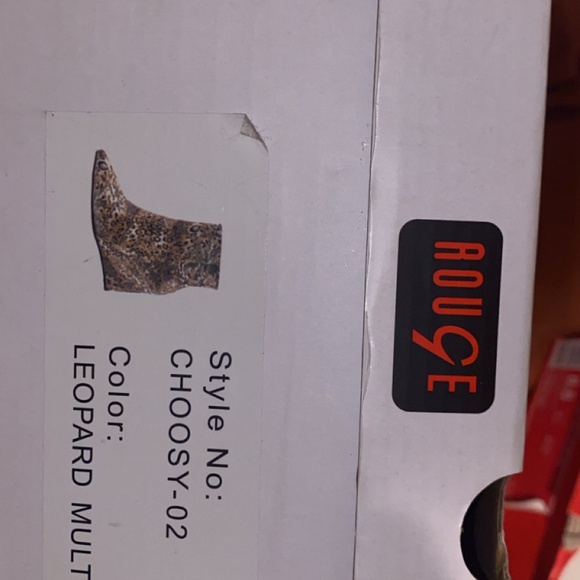 Women Wedge Booties - Picture 3 of 3